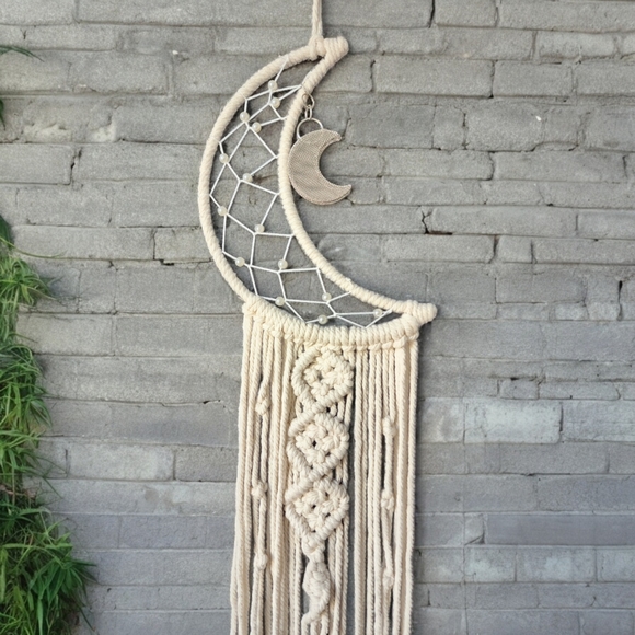 ๐๏ธ Macrame Moon Wall Hanging Dream Catcher Boho Decor - Picture 4 of 8
